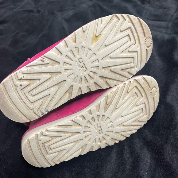 Pink UGG boots - Picture 9 of 9